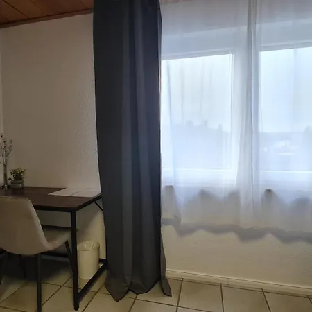 Gaestehaus Monteurzimmer #7 Eigenes Bad Parkplatz Гостевой дом